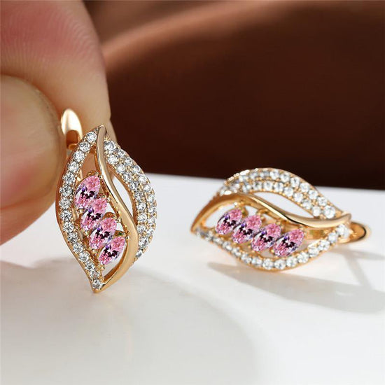 Four Diamond Leaf Slightly Zircon-encrusted Stud Earrings High-grade $16.50 Dana Fashion Color: Champagne Gold Powder Women's Accessories Product information: Color: champagne gold yellow diamond, Champagne Gold Champagne, Champagne Gold olive green, cham