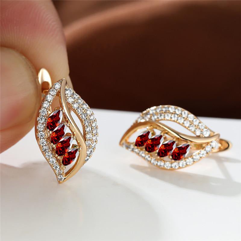 Four Diamond Leaf Slightly Zircon-encrusted Stud Earrings High-grade $16.50 Dana Fashion Color: Champagne Gold Red Women's Accessories Product information: Color: champagne gold yellow diamond, Champagne Gold Champagne, Champagne Gold olive green, champag