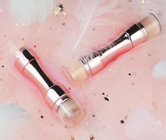 Four-in-one Multifunctional Portable Beauty Tool $29.85 Dana Fashion Color: Gold makeup Overview: 4 in 1 makeup brush, versatile Shrink storage, easy to carry PBT bristles, soft-touch Specification: Product Name: Four-in-one makeup brush Material: PBT bri