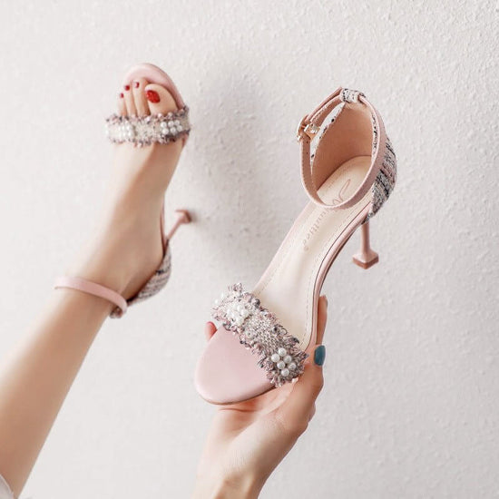 French Pointed Toe Slingback Stiletto Heel High Heels $32.50 Dana Fashion Color: Beige 7cm Size: 34 Women's shoes Product information: Lining material: imitation leather Toe holder shape: Pointed Color: Black (7cm), Beige (7cm), blue (7cm) Shoe Upper mate