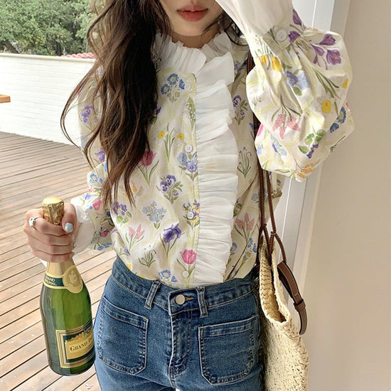 French Romantic Turtleneck Patchwork Ruffled Color Printing Design Flare Sleeve Shirt $34.50 Dana Fashion Color: Color Size: L Women's clothing Product information: Fabric name: acrylic Color: Color Sleeve type: bell sleeve Size: S,M,L,XL Style type: temp