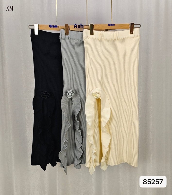 French Rose Irregular A- Line Skirt For Women $31.74 Dana Fashion Color: Apricot Size: Free Size Women's clothing Product information: Pattern: geometric pattern Fabric name: Spandex Skirt-type: A- line skirt Color: gray 85257, black 85257, apricot 85257