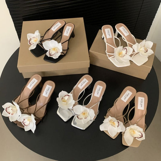 French-style Detachable Flower Flip-toe Roman Sandals $75.90 Dana Fashion Color: Apricot Size: 35 Women's shoes Product information: Lining material: Microfiber Toe holder shape: square head Color: Black, Brown, silver, creamy-white, apricot Shoe Upper ma