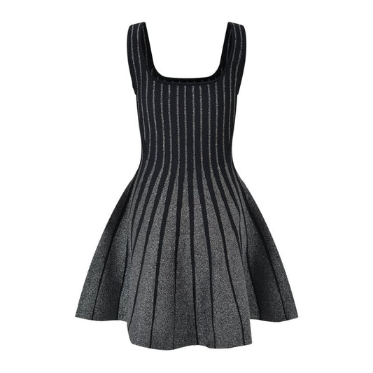 French Style Temperament Socialite Contrast Color Vertical Stripes Silver Shiny Knitted Skirt $87.99 Dana Fashion Color: Black Swan Size: L Women's clothing Product information: Fabric name: Wool blend Color: Black Swan Sleeve type: sleeveless Main fabric