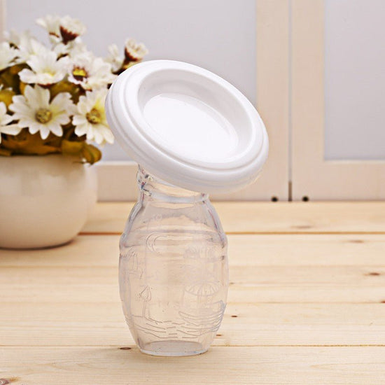 Full Silicone Breast Breast Milk Collector $11.62 Dana Fashion Color: White Baby & Mother Overview: - Mute milk collection, baby sleeps peacefully - Nipple material, safe and non-toxic - 85mm large opening fits the breast - Embossing degree, more clear Sp