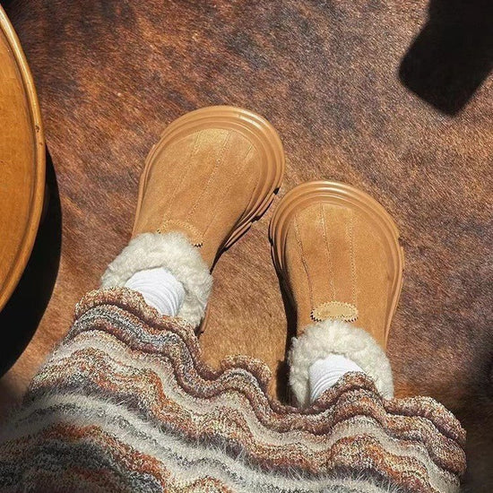 Fur Integrated Platform Snow Boots Women $69.11 Dana Fashion Color: Brown Bow Size: 35 Women's shoes Product information: Pattern: solid color Lining material: Cotton Color: brown, brown bow Size: 35, 36, 37, 38, 39, 40 Shoe Upper material: fur integratio