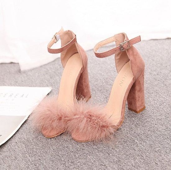 Fur SuedeToe Pumps $38.50 Dana Fashion Color: Pink Size: 34 Women's shoes Vamp Material：suede PU Sole：rubber Heel Height ：10cm