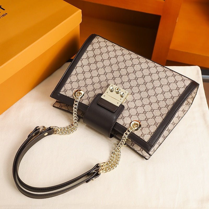 Genuine Leather Fashion Women's Bag $128.90 Dana Fashion Color: Brown Women's Bags Product information: Genuine Leather fashion lady's clothing bag Color: Brown Material: genuine leather Hardness: soft Packing list: Women's bag x1 Product Image: