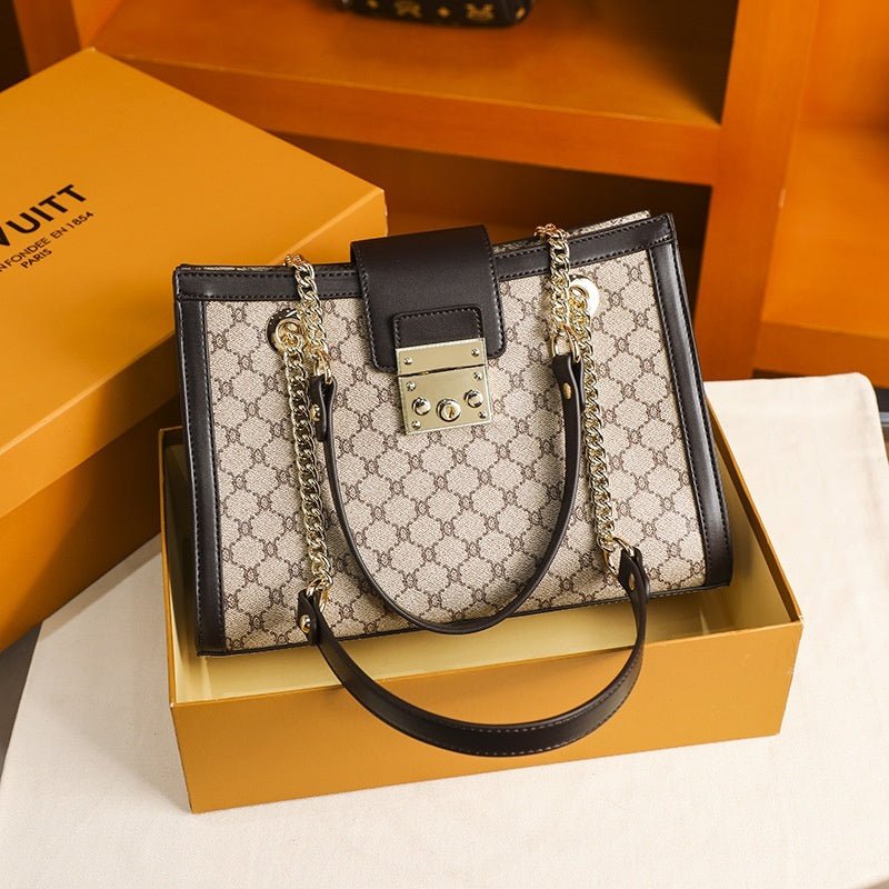 Genuine Leather Fashion Women's Bag $128.90 Dana Fashion Color: Brown Women's Bags Product information: Genuine Leather fashion lady's clothing bag Color: Brown Material: genuine leather Hardness: soft Packing list: Women's bag x1 Product Image: