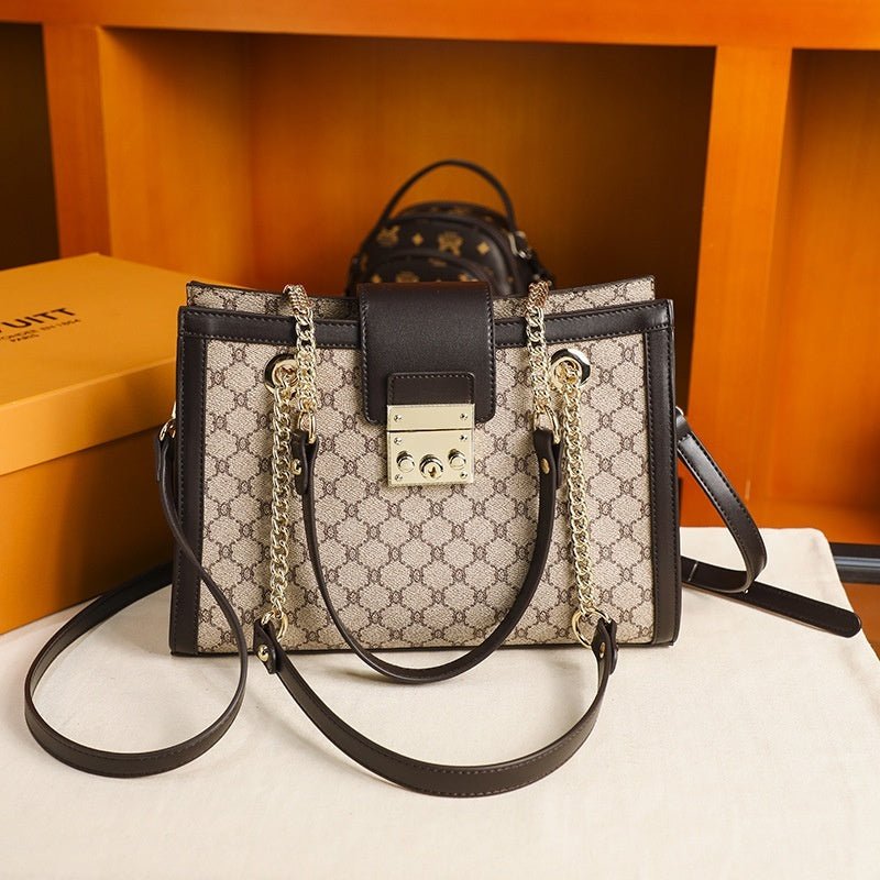 Genuine Leather Fashion Women's Bag $128.90 Dana Fashion Color: Brown Women's Bags Product information: Genuine Leather fashion lady's clothing bag Color: Brown Material: genuine leather Hardness: soft Packing list: Women's bag x1 Product Image: