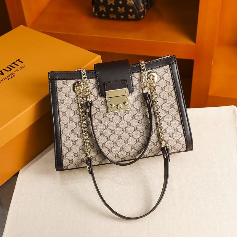 Genuine Leather Fashion Women's Bag $128.90 Dana Fashion Color: Brown Women's Bags Product information: Genuine Leather fashion lady's clothing bag Color: Brown Material: genuine leather Hardness: soft Packing list: Women's bag x1 Product Image: