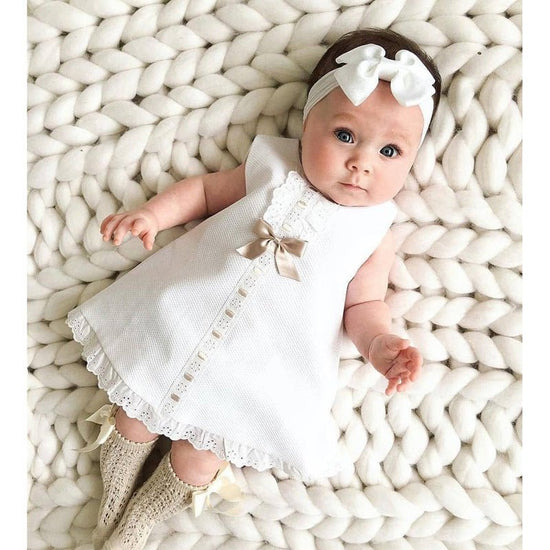 Girls baby sleeveless bow skirt $15.50 Dana Fashion Size: 100 yards Baby Clothing Dress length: above the knee, mini sleeve length Style: bell sleeve Collar: strapless sleeves Length (cm): short Style: official Style: suitable Wearing, in line with your n