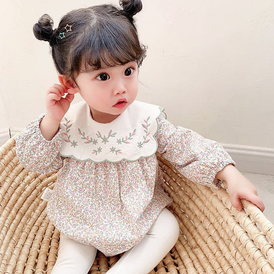 Girls' Crawl Clothes, Baby Flowers, Clothes Out Of One-Piece Fart Clothes $28.11 Dana Fashion Child size: 59cm Baby Clothing Product information： Security level: Class A Fabric name: Cotton Suitable season: Spring and autumn, spring, autumn Brand: Idea It