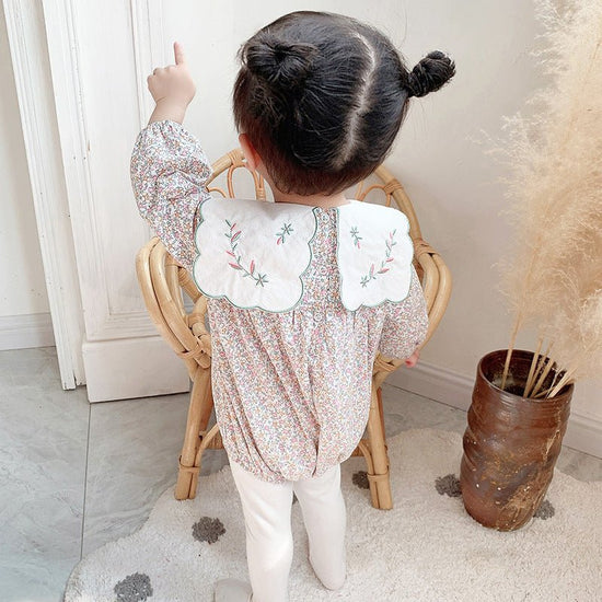 Girls' Crawl Clothes, Baby Flowers, Clothes Out Of One-Piece Fart Clothes $28.11 Dana Fashion Child size: 59cm Baby Clothing Product information： Security level: Class A Fabric name: Cotton Suitable season: Spring and autumn, spring, autumn Brand: Idea It
