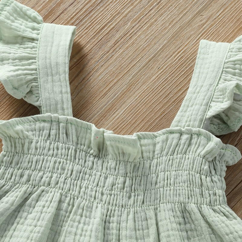 Girls' Solid Color Sling Top Hot Pants Suit $20.00 Dana Fashion Color: Green Suitable For Height: 100cm Baby Clothing Product information: Color: green, pink Pants length: Shorts Applicable height: 80cm,90cm,100cm,110cm,70cm Fabric name: Cotton Closed sty