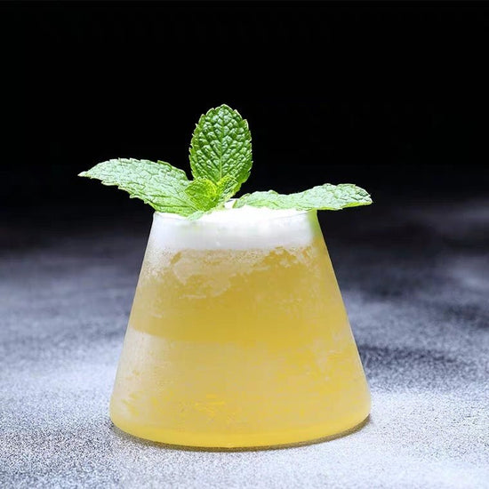 Glass cocktail glass wine glass $145.74 Dana Fashion capacity: 12pcs 300 350ml Dana's Kitchen Features: 100% new high quality! The best feature is not easy to break, good for your child. The use of environmentally friendly materials will not cause harm or