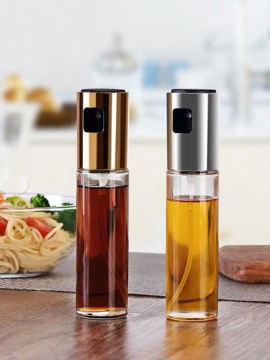glass oil vinegar spray bottle $23.70 Dana Fashion format: 2pcs Space Silver Dana's Kitchen [name] ABS + glass oil vinegar spray bottle [material] ABS + high white glass [Specification] Diameter 4cm Height 17.5cm Single capacity 100ml [Features] Fine work