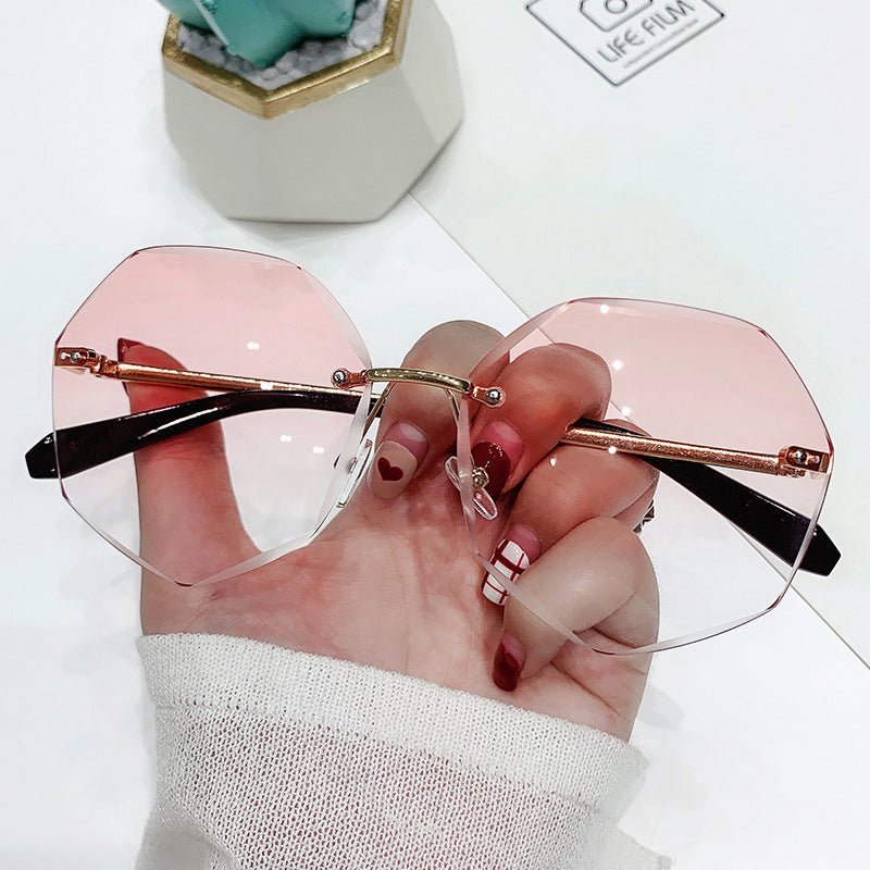 Glasses Cut-edge Sunglasses Polygonal Ladies Sunglasses $19.00 Dana Fashion Color: Pink Women's Accessories Product information: Glasses structure: frame Whether it is polarized: No Lens material: TAC Frame material: metal Style: Female Strength: strong L