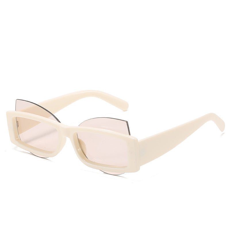 Glasses Fashion Cat Glasses PC Lens Carved Glasses $20.00 Dana Fashion Color: Rice White Light Tea style: The New Women's Accessories Product information: Glasses structure; frame Lens material: PC Style: Personality Frame material: PC Anti-UV grade: UV40