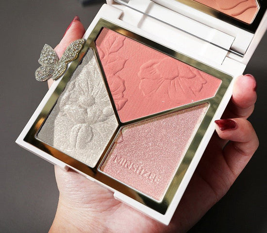 Glitter Matte Nose Shadow Blush New $19.50 Dana Fashion style: C makeup Product information Specifications: normal specifications Model: M6009 Light and Shadow Artist Repairing Disk Series: Youth Series Image: Young Girl Skin Type: General Shelf life: 3 y