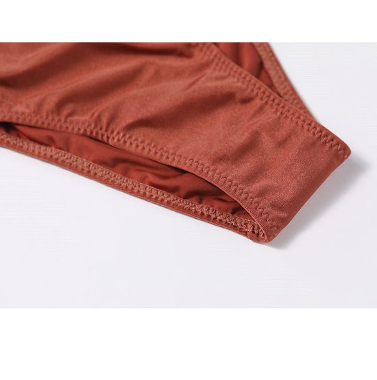 Glossy Thin Belt Hip-Lifting Sports Fitness Underwear Women $29.50 Dana Fashion Color: Black Size: L Women's clothing Specification: Function: Hip lift Material: Polyester fiber (polyester) Style: Sexy Waist type: High waist Clothing style details: Diamon