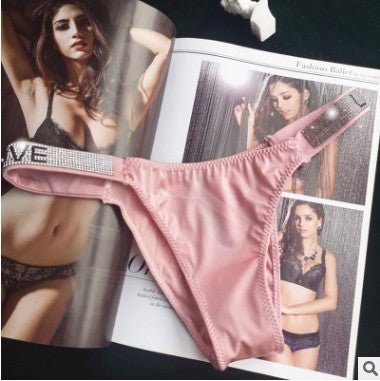 Glossy Thin Belt Hip-Lifting Sports Fitness Underwear Women $29.50 Dana Fashion Color: Light Pink Size: L Women's clothing Specification: Function: Hip lift Material: Polyester fiber (polyester) Style: Sexy Waist type: High waist Clothing style details: D