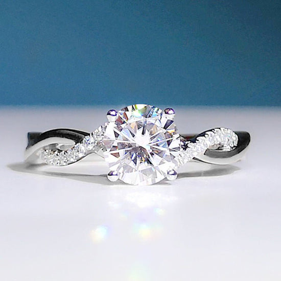 Gold Plated Two Tone Ring $15.00 Dana Fashion Color: White Gold Color Size: Adjustable Opening Women's Accessories Product information: Treatment Process: Electroplating Color: twisted arm ring [gold double color], twisted arm ring [white gold color]] Siz