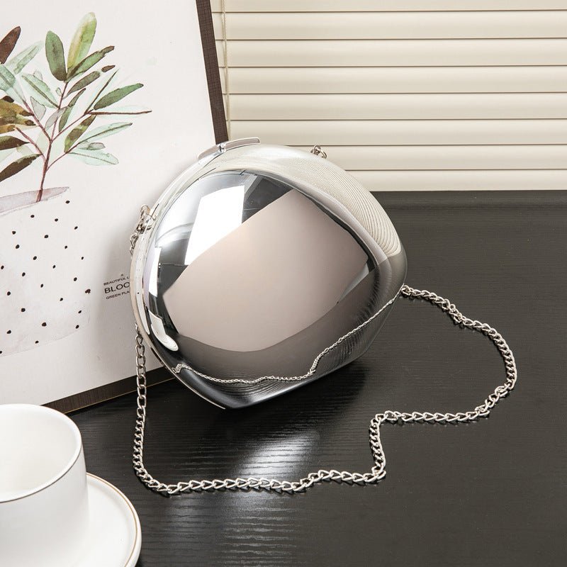 Golden Acrylic Metallic Goose Egg Box Banquet Clutch $37.31 Dana Fashion Color: Silver Size: 20*4*15 Women's Bags Product information: Color: gold (with lining), silver (with lining), Daikin color (with lining), large silver (with lining) Outer bag type: