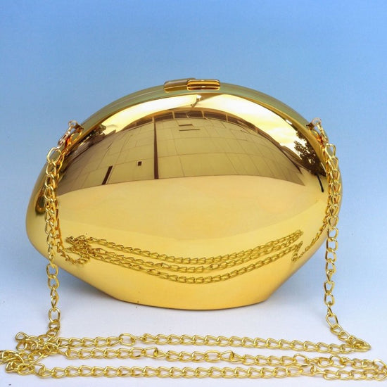 Golden Acrylic Metallic Goose Egg Box Banquet Clutch $37.31 Dana Fashion Color: Large Gold Size: 21*5*16 Women's Bags Product information: Color: gold (with lining), silver (with lining), Daikin color (with lining), large silver (with lining) Outer bag ty