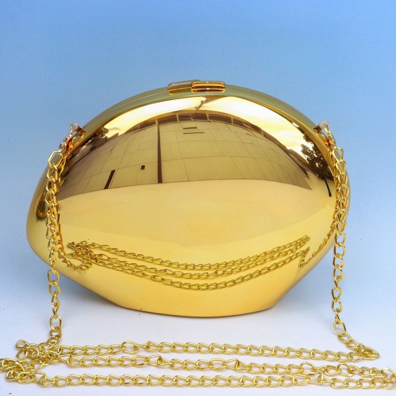 Golden Acrylic Metallic Goose Egg Box Banquet Clutch $37.31 Dana Fashion Color: Large Gold Size: 21*5*16 Women's Bags Product information: Color: gold (with lining), silver (with lining), Daikin color (with lining), large silver (with lining) Outer bag ty