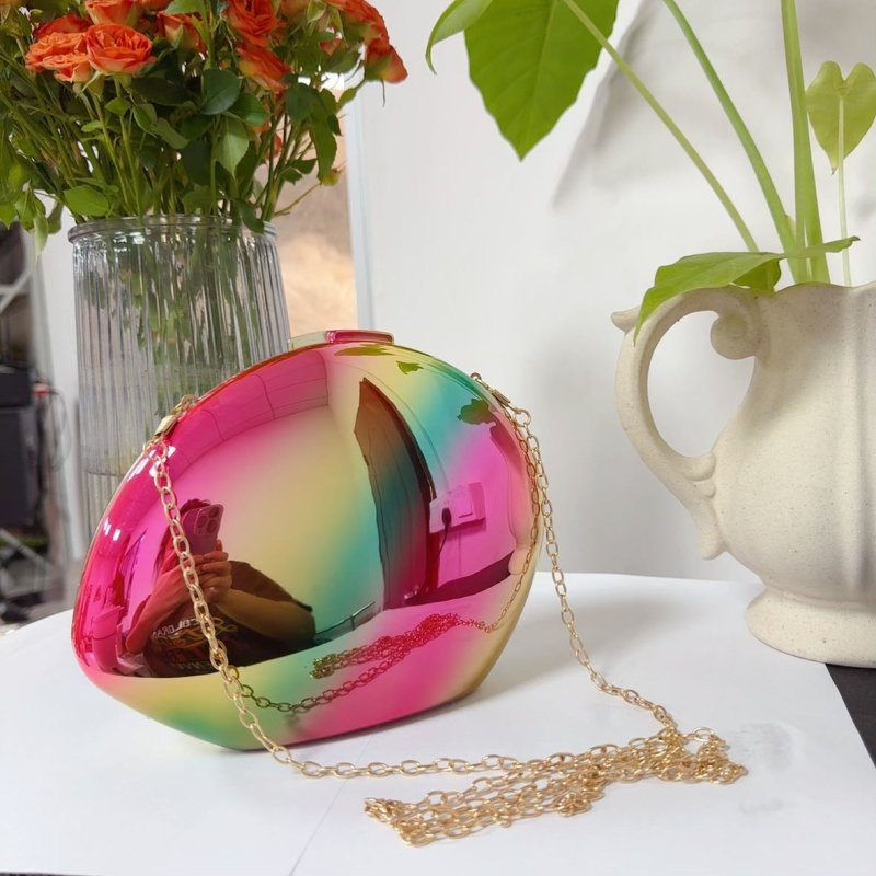 Golden Acrylic Metallic Goose Egg Box Banquet Clutch $37.31 Dana Fashion Color: Three Color Size: 21 x 5 x 15cm Women's Bags Product information: Color: gold (with lining), silver (with lining), Daikin color (with lining), large silver (with lining) Outer