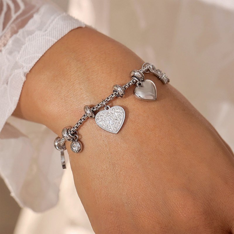 Graceful Personality Heart Shape With Diamond Bracelet Titanium Steel $36.61 Dana Fashion Color: Steel Color Women's Accessories Product information: Color: E560-steel heart bracelet, E560-gold heart bracelet Applicable people: Unisex Material: titanium s