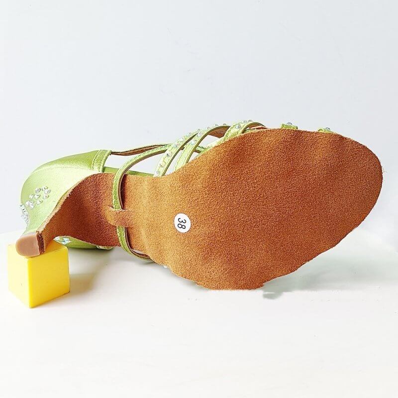 Green Rhinestone Latin Dance Shoes Women's High Heel Dancing Shoes $88.50 Dana Fashion Color: Green Indoor Wool Sole Size: 34 Please Input: 5.5CM heel Women's shoes Product information: Applicable scenario: Sports Dance Color: light green Shoe Upper mater