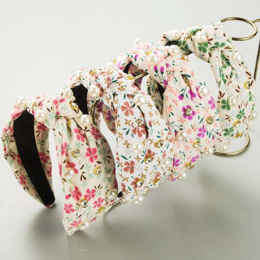 Hair Band Floral Knotted Beads Rhinestones $15.28 Dana Fashion Color: Rose Red Women's Accessories Product information: Treatment Process: Diamond Color: Rose Red Applicable population: Female Material: Alloy Shape: hair band Popular elements: Flowers Pac
