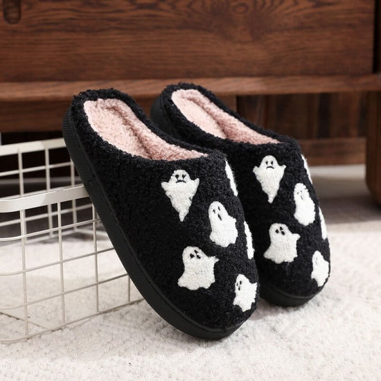 Halloween Ghost Cartoon Thermal Cotton Slippers Men And Women $29.50 Dana Fashion Color: Black Size: 36to37 Women's shoes Product information: Color: cotton slippers-6 kid (black), cotton slippers-6 kid (pink) Size: 36-37,38-39,40-41,42-43,44-45 Sole mate