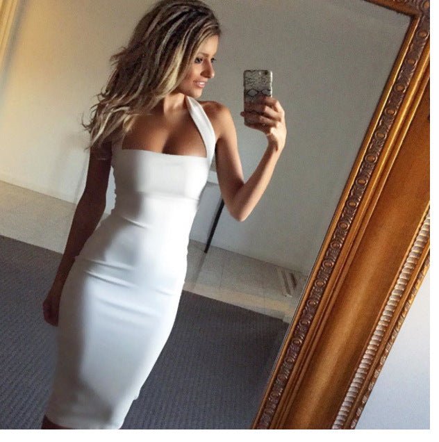 Halter sexy dress female $85.50 Dana Fashion Color: Chambourcin size: S Women's clothing Popular elements: stitching Fabric Name: Knitting Main fabric composition: polyester fiber (polyester) Main fabric component content: 30%-50% 1. Asian sizes are 1 to