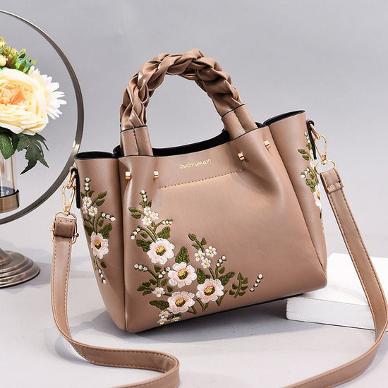 Hand Bags Tote Bag For Women Shoulder Woman Ladies Shopping $41.86 Dana Fashion Color: Khaki Women's Bags Product information: Material technology: PU leather Closed way: Drawstring pattern: Plain Popular elements: Car stitching color classification: whit