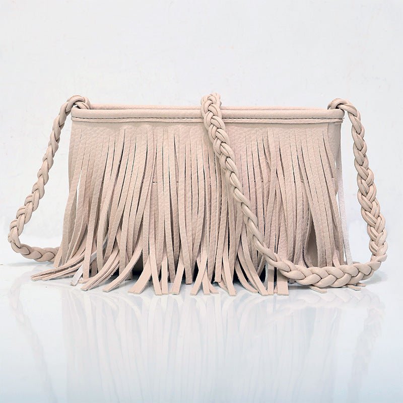 Hand-woven Tassel Bag Shoulder Crossbody Bag $54.93 Dana Fashion Color: Beige Women's Bags Product information: Lining texture: polyester cotton Pattern: solid color Color: khaki, black, brown, gray, beige Processing Method: soft surface Outer bag type: S