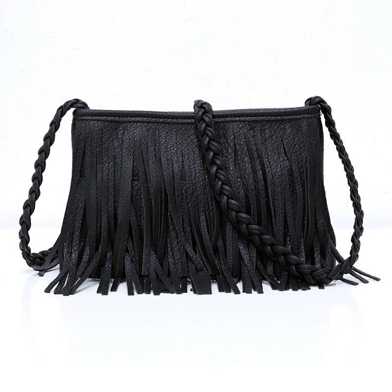 Hand-woven Tassel Bag Shoulder Crossbody Bag $54.93 Dana Fashion Color: Black Women's Bags Product information: Lining texture: polyester cotton Pattern: solid color Color: khaki, black, brown, gray, beige Processing Method: soft surface Outer bag type: S