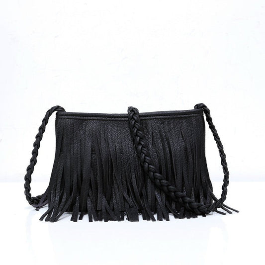 Hand-woven Tassel Bag Shoulder Crossbody Bag $54.93 Dana Fashion Color: Beige Women's Bags Product information: Lining texture: polyester cotton Pattern: solid color Color: khaki, black, brown, gray, beige Processing Method: soft surface Outer bag type: S