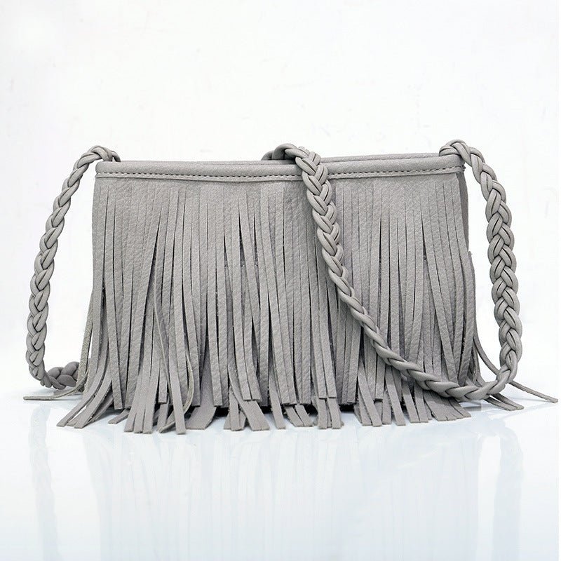 Hand-woven Tassel Bag Shoulder Crossbody Bag $54.93 Dana Fashion Color: Gray Women's Bags Product information: Lining texture: polyester cotton Pattern: solid color Color: khaki, black, brown, gray, beige Processing Method: soft surface Outer bag type: Sa