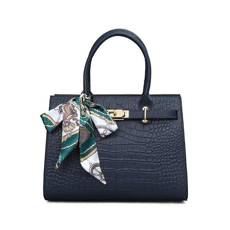 Handbags Female Large Capacity Mom Bag $147.50 Dana Fashion Color: Black Women's Bags Product information: Handbags female large capacity mom bag Lining texture: fabric Color: Black, Blue Outer bag type: Three-dimensional pocket Hardness: medium Material: