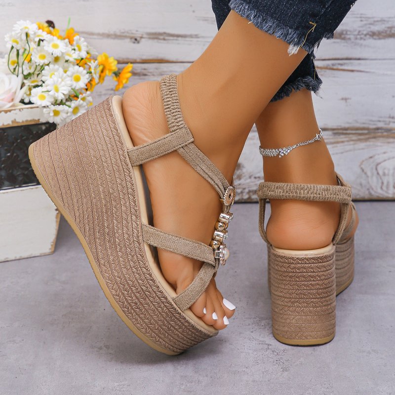 Handmade Beaded Middle Heel Wedge Flat Open Toe Breathable Shoes $42.67 Dana Fashion Color: Khaki Size: 35 Women's shoes Product information: Lining material: PU Toe holder shape: round head Color: khaki Shoe Upper material: Microfiber Size: 35,36,37,38,3