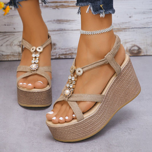 Handmade Beaded Middle Heel Wedge Flat Open Toe Breathable Shoes $42.67 Dana Fashion Color: Khaki Size: 35 Women's shoes Product information: Lining material: PU Toe holder shape: round head Color: khaki Shoe Upper material: Microfiber Size: 35,36,37,38,3