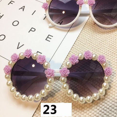 Handmade flower diamond sunglasses $20.42 Dana Fashion Style: 23Style Women's Accessories Lens material: Acrylic Frame material: plastic UV resistance level: UV400