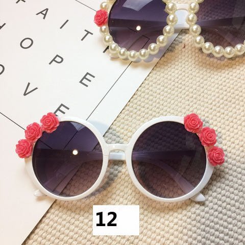 Handmade flower diamond sunglasses $20.42 Dana Fashion Style: 12Style Women's Accessories Lens material: Acrylic Frame material: plastic UV resistance level: UV400