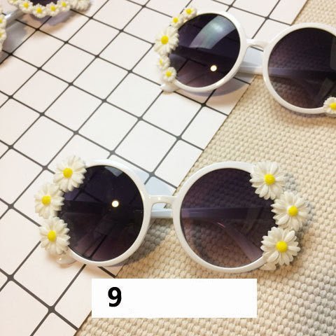 Handmade flower diamond sunglasses $20.42 Dana Fashion Style: 9Style Women's Accessories Lens material: Acrylic Frame material: plastic UV resistance level: UV400