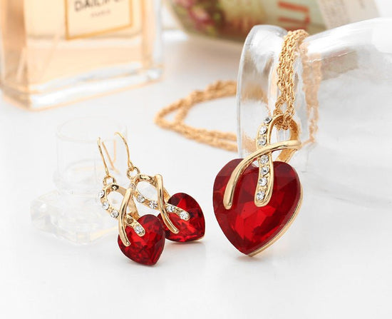 Heart-shaped faux austrian crystal zircon earrings $19.99 Dana Fashion Color: Blue Women's Accessories Product information: Style: Europe and America Material: glass/glaze Style: Women's Set combination: earrings + item accessories Circumference: 21cm (in