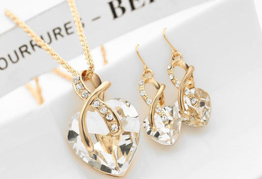 Heart-shaped faux austrian crystal zircon earrings $19.99 Dana Fashion Color: Blue Women's Accessories Product information: Style: Europe and America Material: glass/glaze Style: Women's Set combination: earrings + item accessories Circumference: 21cm (in
