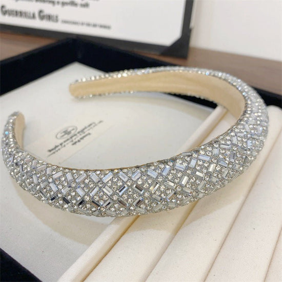 Heavy Industry Light Luxury New High-grade High-definition Pearl Headband $20.00 Dana Fashion Color: Mesh Rhinestone Women's Accessories Product information: Processing process: manual Color: straight terms, twill rhinestone style, twill Pearl style, rhin